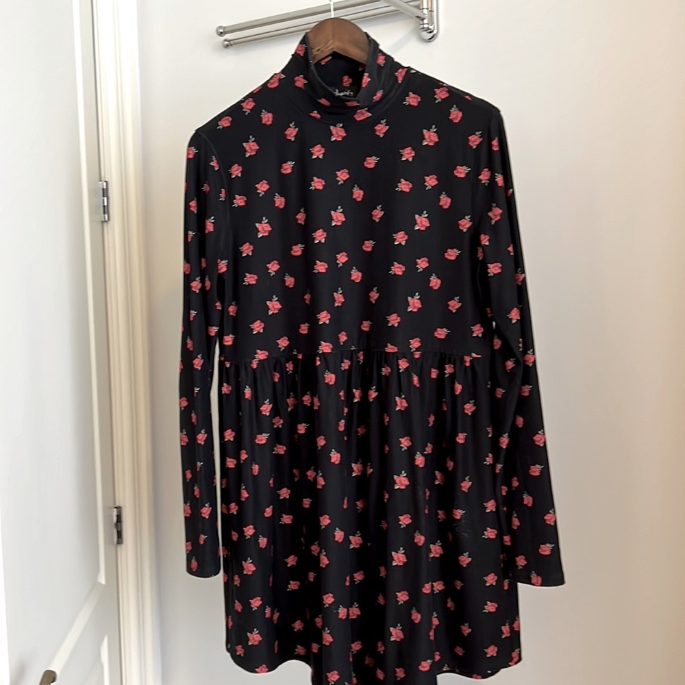 Dress women. Soft. Very very soft!!!!